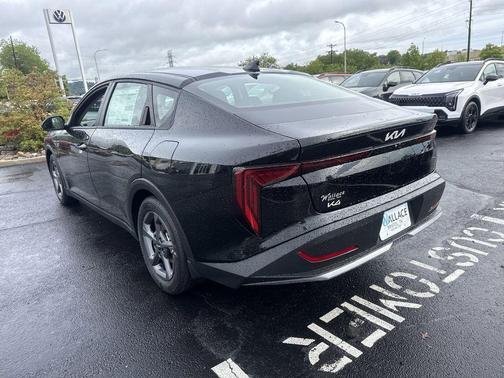 Aurora Black Pearl 2026 Kia K4 LXS