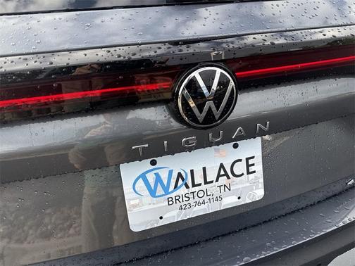 2025 Volkswagen Tiguan 2.0T SE