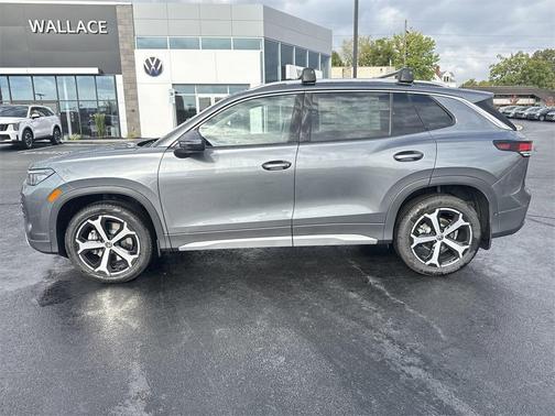 2025 Volkswagen Tiguan 2.0T SE