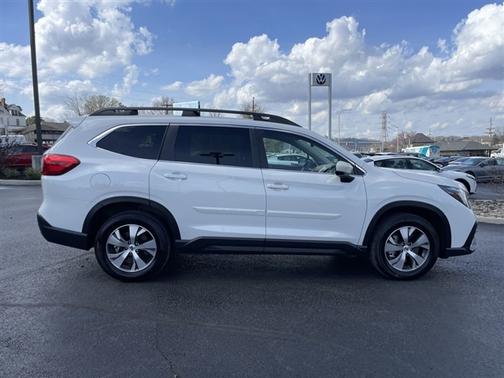 Crystal White Pearl 2025 Subaru Ascent Premium