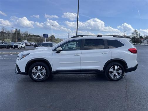 Crystal White Pearl 2025 Subaru Ascent Premium