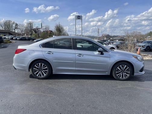 Ice Silver Metallic 2019 Subaru Legacy 2.5i Premium