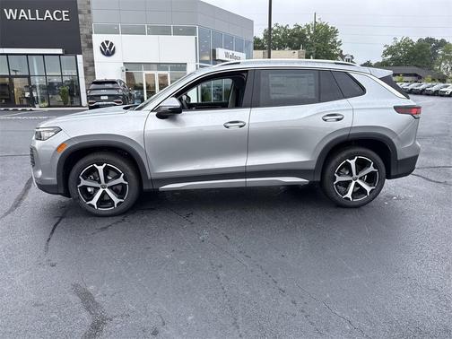 2025 Volkswagen Tiguan 2.0T SE