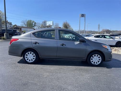 Gun Metallic 2018 Nissan Versa S