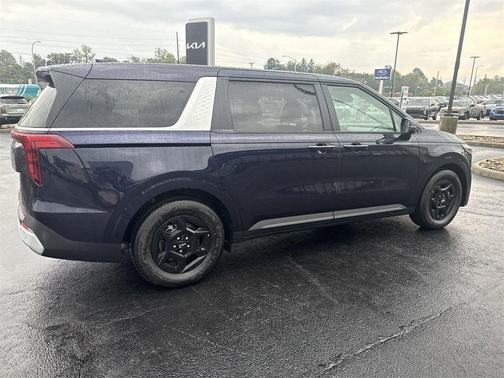 2026 Kia Carnival LX