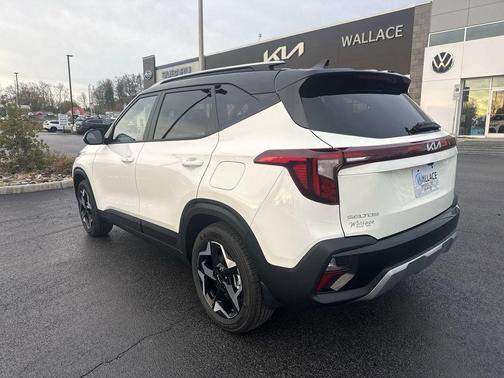 Clear White / Black Roof 2026 Kia Seltos S