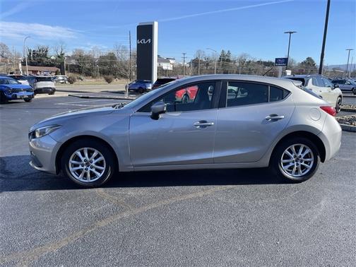 2016 Mazda Mazda3 i Sport