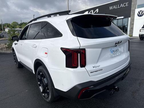 Glacial White Pearl 2026 Kia Sorento X-Line SX Prestige