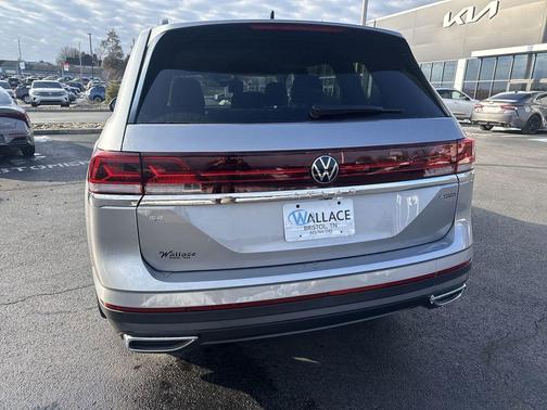 Silver Mist Metallic 2026 Volkswagen Atlas 2.0T SE