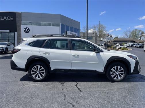Crystal White Pearl 2025 Subaru Outback