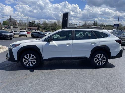 Crystal White Pearl 2025 Subaru Outback