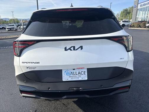 Snow White Pearl 2026 Kia Sportage Hybrid X-Line