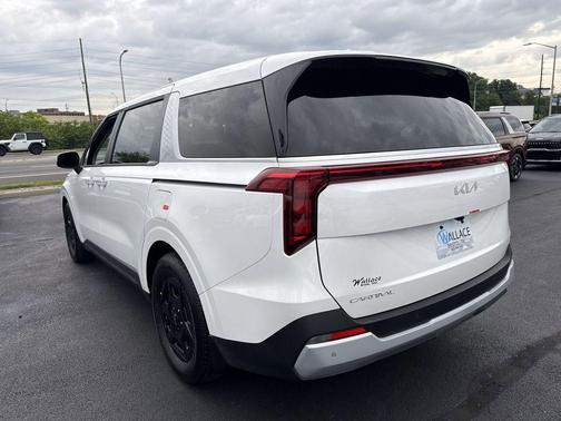 Snow White Pearl 2026 Kia Carnival LXS