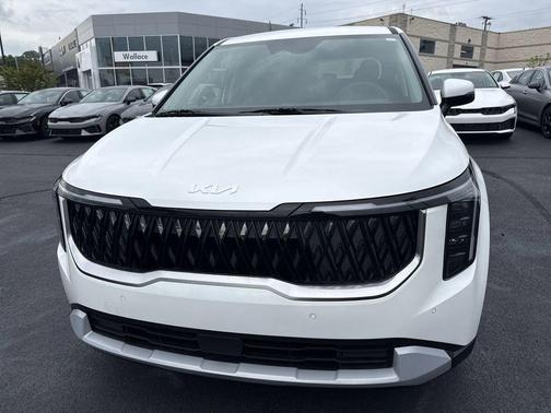 Snow White Pearl 2026 Kia Carnival LXS