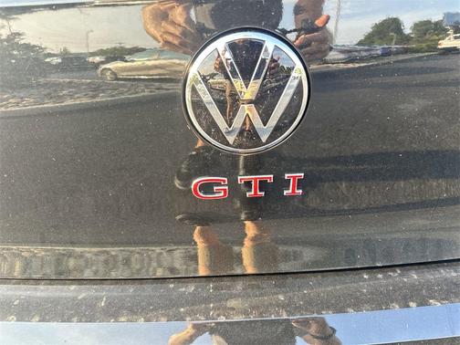 2024 Volkswagen Golf GTI 2.0T SE