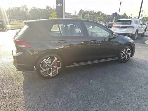 2024 Volkswagen Golf GTI 2.0T SE