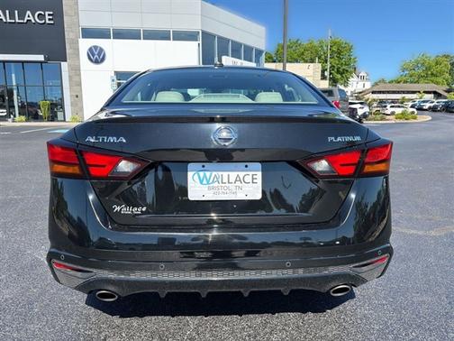 Black 2019 Nissan Altima 2.5 Platinum