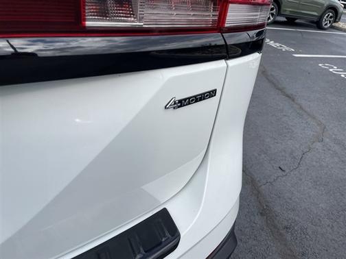 2024 Volkswagen Atlas 2.0T Peak Edition SE w/Technology