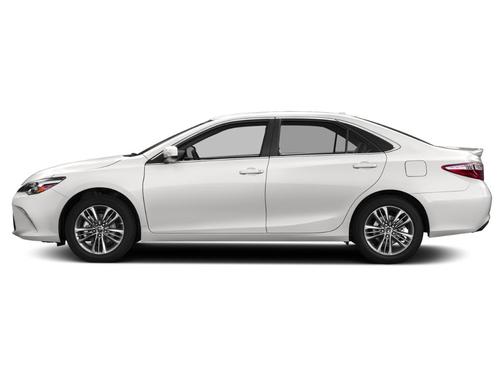 Pearl 2015 Toyota Camry SE