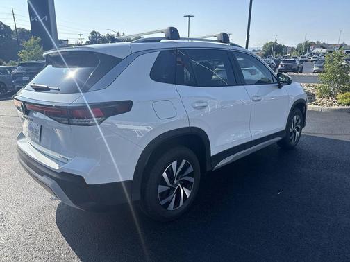 Pure White 2025 Volkswagen Tiguan 2.0T S