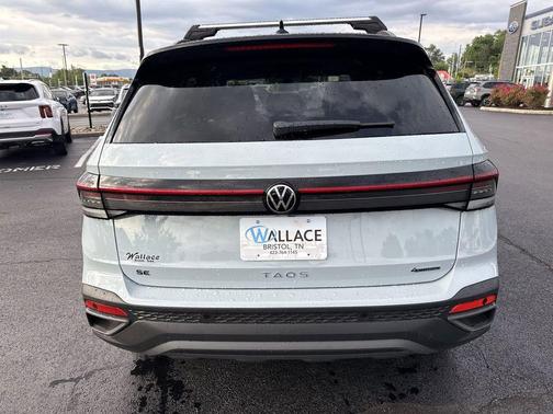 Gray 2026 Volkswagen Taos 1.5T SE Black