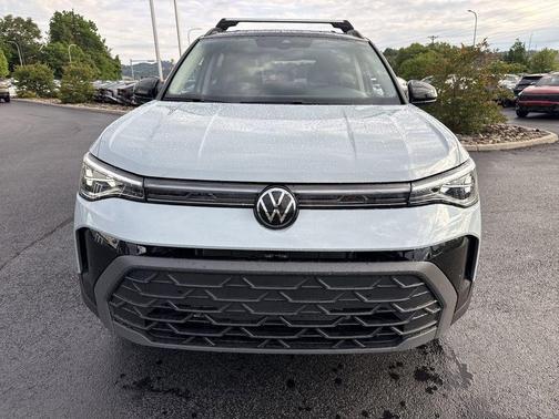 Gray 2026 Volkswagen Taos 1.5T SE Black