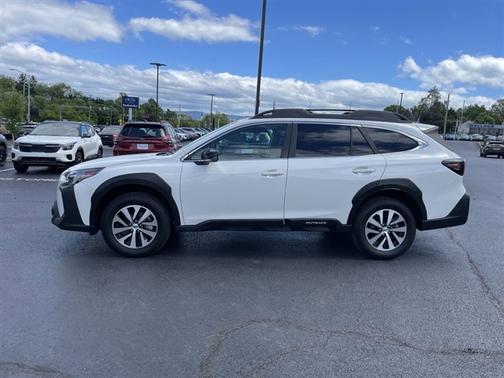 Crystal White Pearl 2024 Subaru Outback Premium