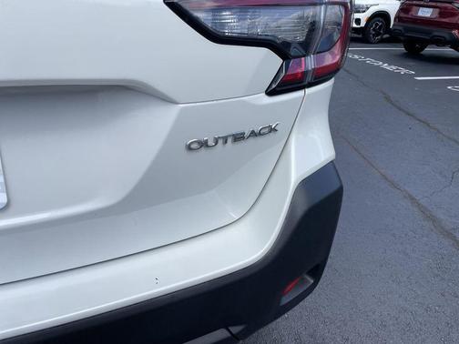 Crystal White Pearl 2024 Subaru Outback Premium