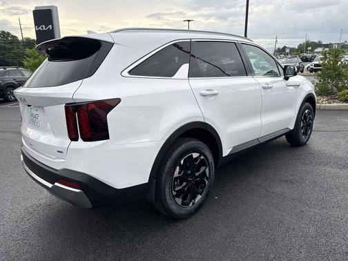 Glacial White Pearl 2026 Kia Sorento S