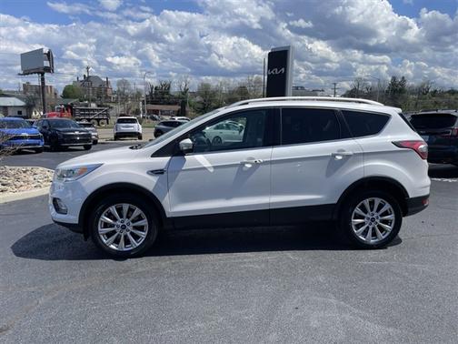 White Platinum Clearcoat Metallic 2017 Ford Escape Titanium