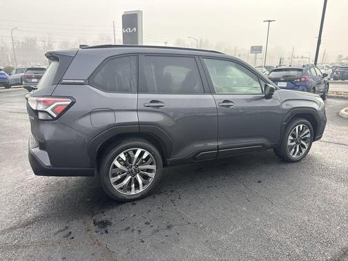 Magnetite Gray Metallic 2025 Subaru Forester Touring