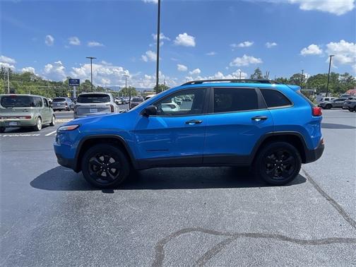 2017 Jeep Cherokee Sport