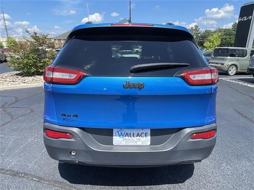 2017 Jeep Cherokee Sport
