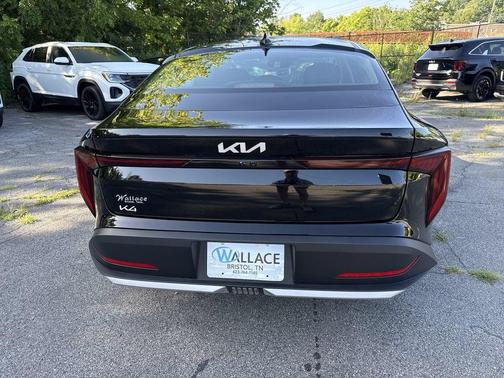 Aurora Black Pearl 2026 Kia K4 LXS
