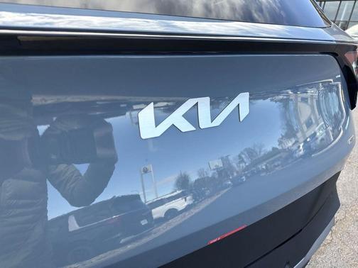 Heritage Blue 2026 Kia Sportage Hybrid S