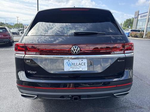 Deep Black Pearl 2026 Volkswagen Atlas 2.0T SE W/TECHNOLOGY