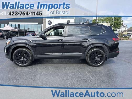 Deep Black Pearl 2026 Volkswagen Atlas 2.0T SE W/TECHNOLOGY