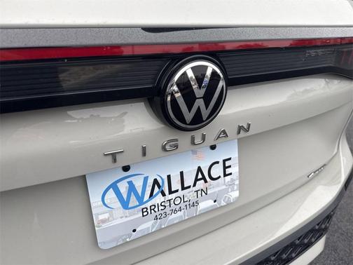 2026 Volkswagen Tiguan 2.0T SEL R-Line