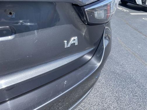 Graphite 2017 Toyota Yaris iA Base