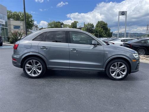 Monsoon Gray Metallic 2016 Audi Q3 2.0T Prestige