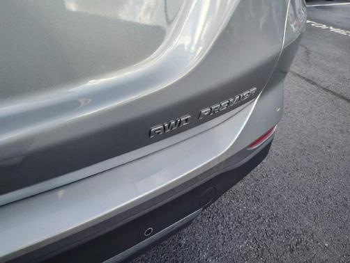 Sterling Gray Metallic 2023 Chevrolet Equinox Premier