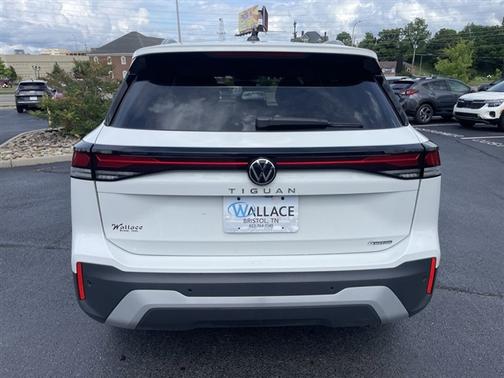 Pure White 2026 Volkswagen Tiguan 2.0T S
