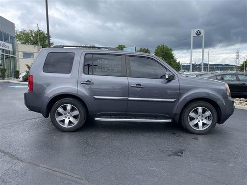 Gray 2015 Honda Pilot Touring