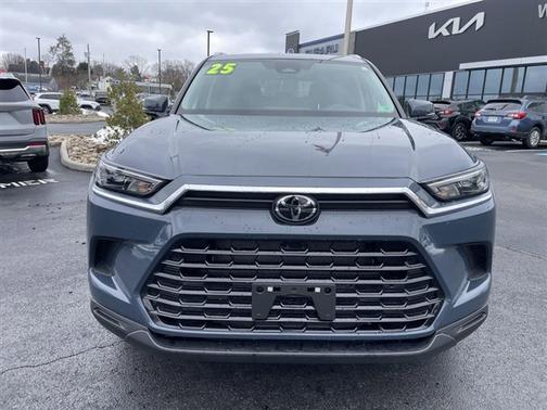 2025 Toyota Grand Highlander XLE