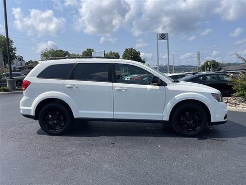 Vice White 2017 Dodge Journey GT