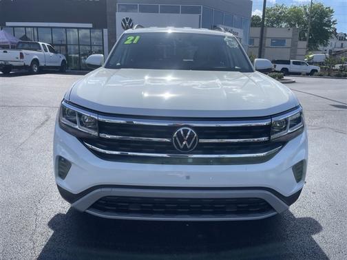 Pure White 2021 Volkswagen Atlas 2.0T SE