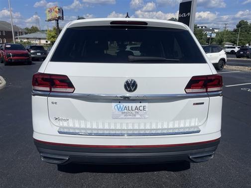 Pure White 2021 Volkswagen Atlas 2.0T SE