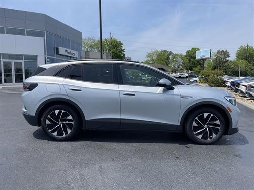 Scale Silver 2021 Volkswagen ID.4 Pro