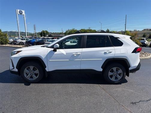 Ice 2025 Toyota RAV4 XLE