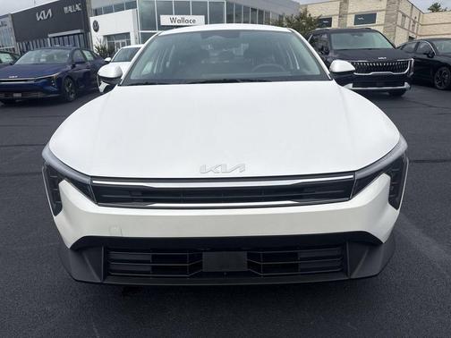 Snow White Pearl 2026 Kia K4 LXS